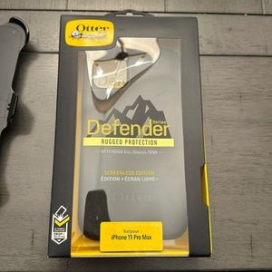 iPhone 11 Pro Max Otter Box Defender series case